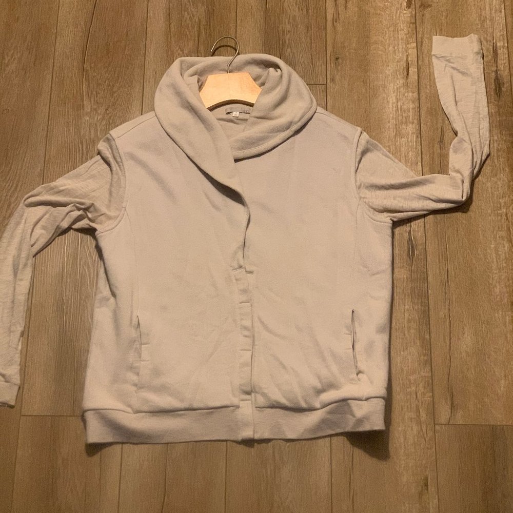 Skin Worldwide Women's Comfy Lounge Top